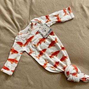 Kate Quinn 0-3 months knotted gown NWT